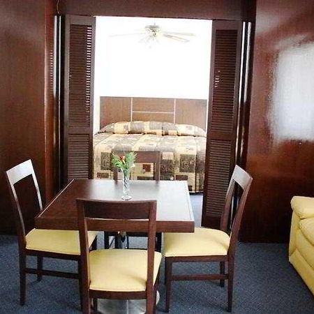 Hotel Ambassador 乔卢拉 外观 照片